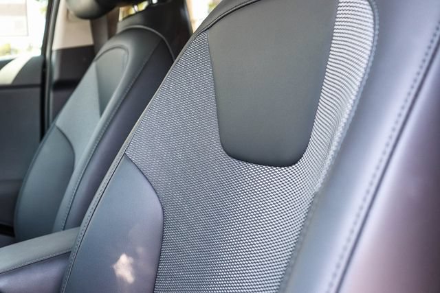 Certified 2025 Kia Niro EX FWD image 26