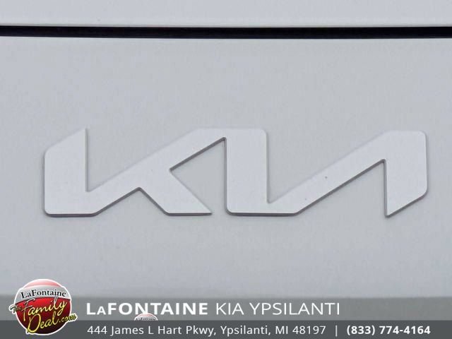 Used 2023 Kia Forte LXS FWD image 9