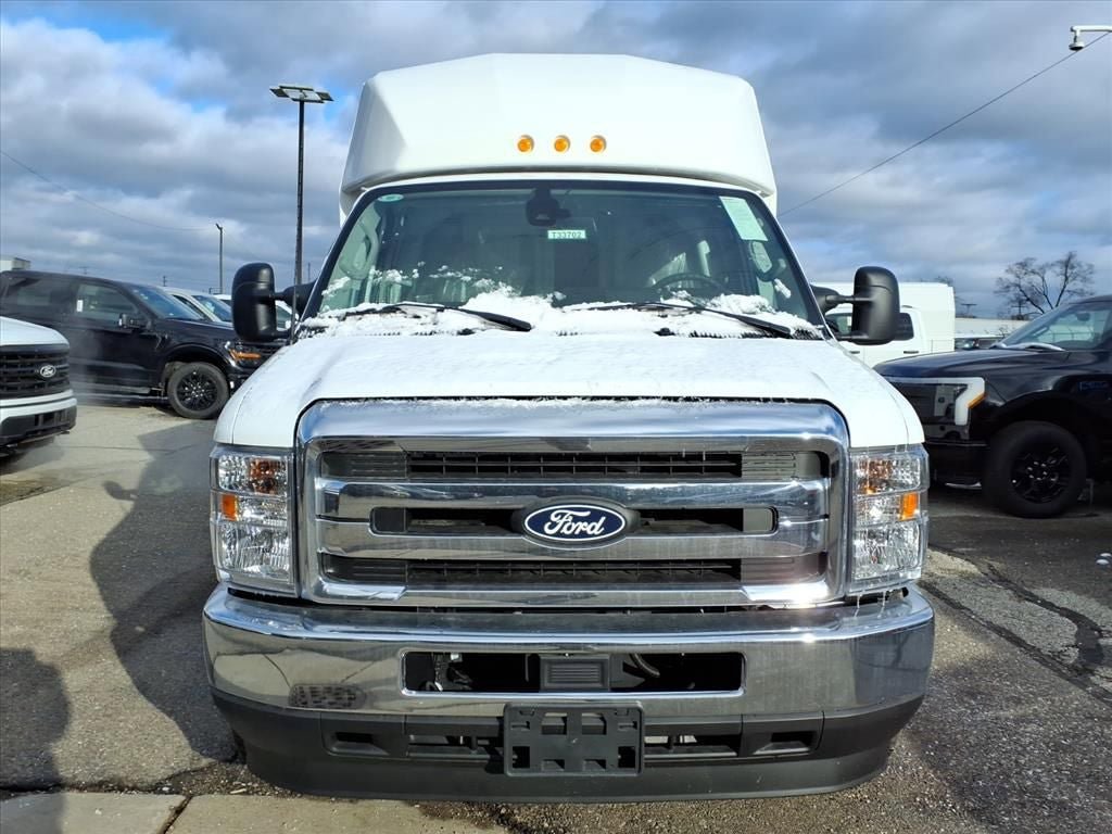 New 2026 Ford E-350 and Econoline 350 Super Duty w/ Power Equipment Group image 2