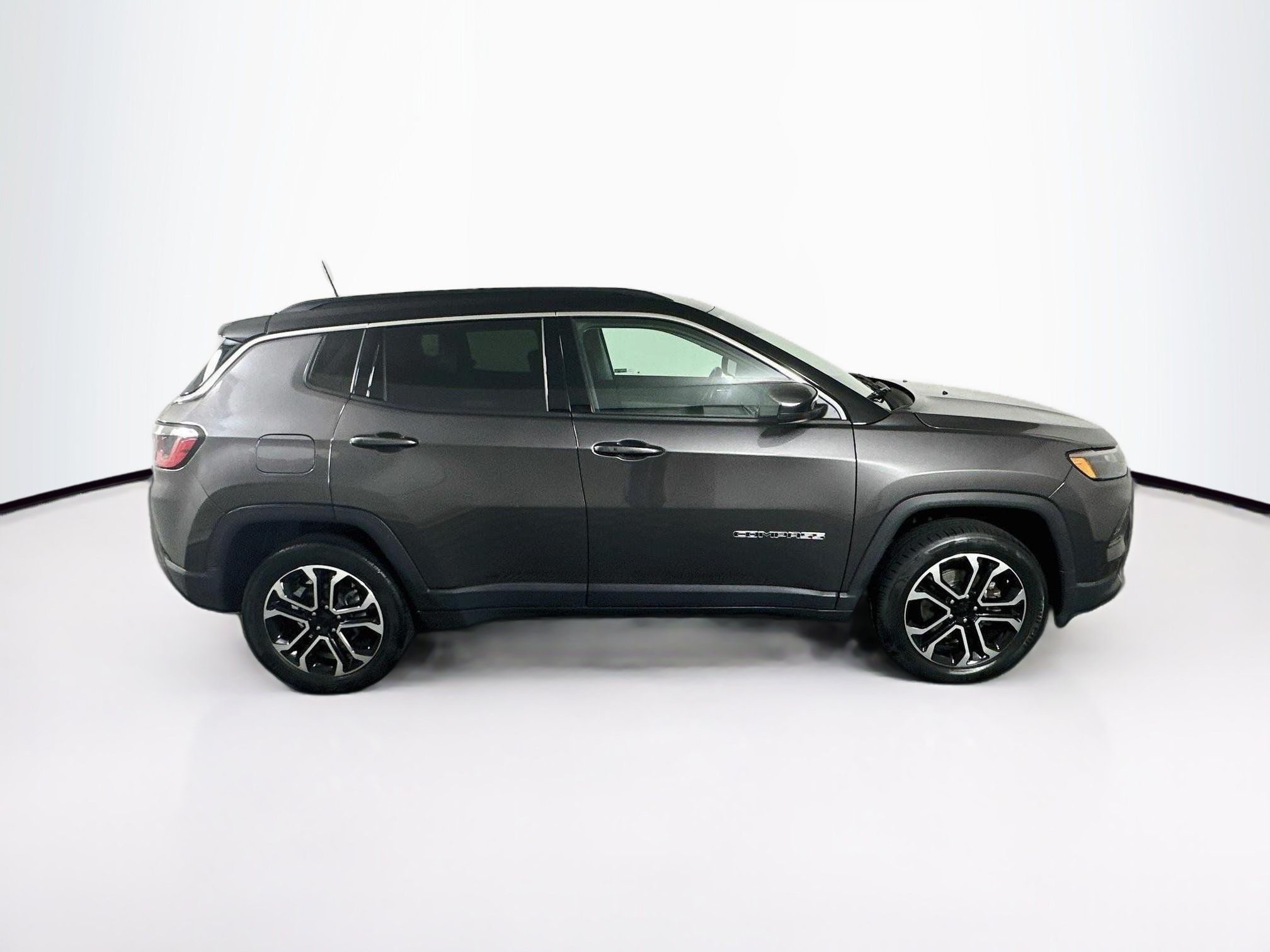 Used 2022 Jeep Compass Limited AWD/4WD image 10