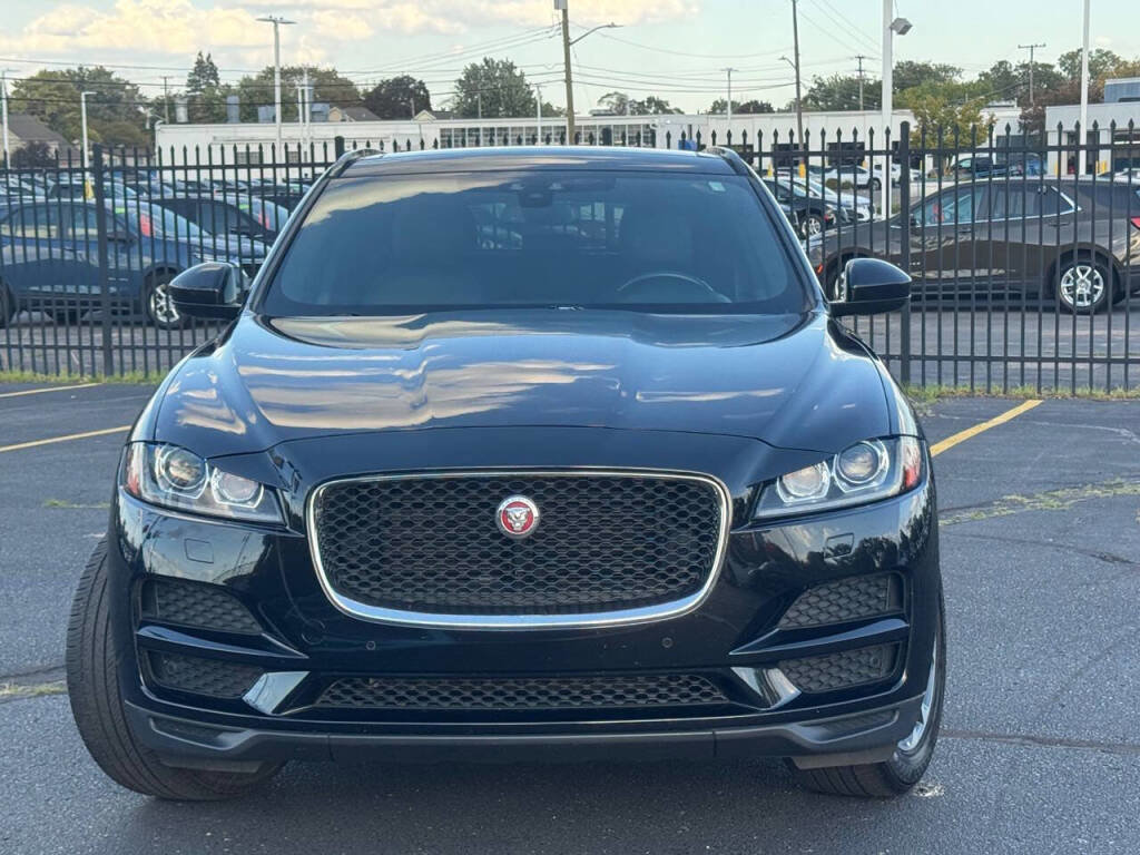 Used 2018 Jaguar F-PACE Premium image 28