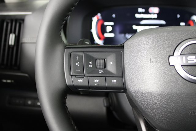 New 2026 Nissan Pathfinder Platinum image 12