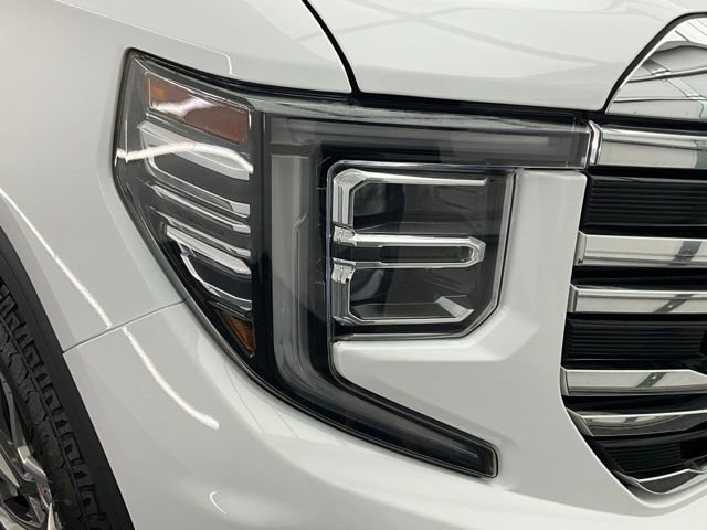 Used 2022 GMC Sierra 1500 SLT w/ SLT Convenience Package AWD/4WD image 25