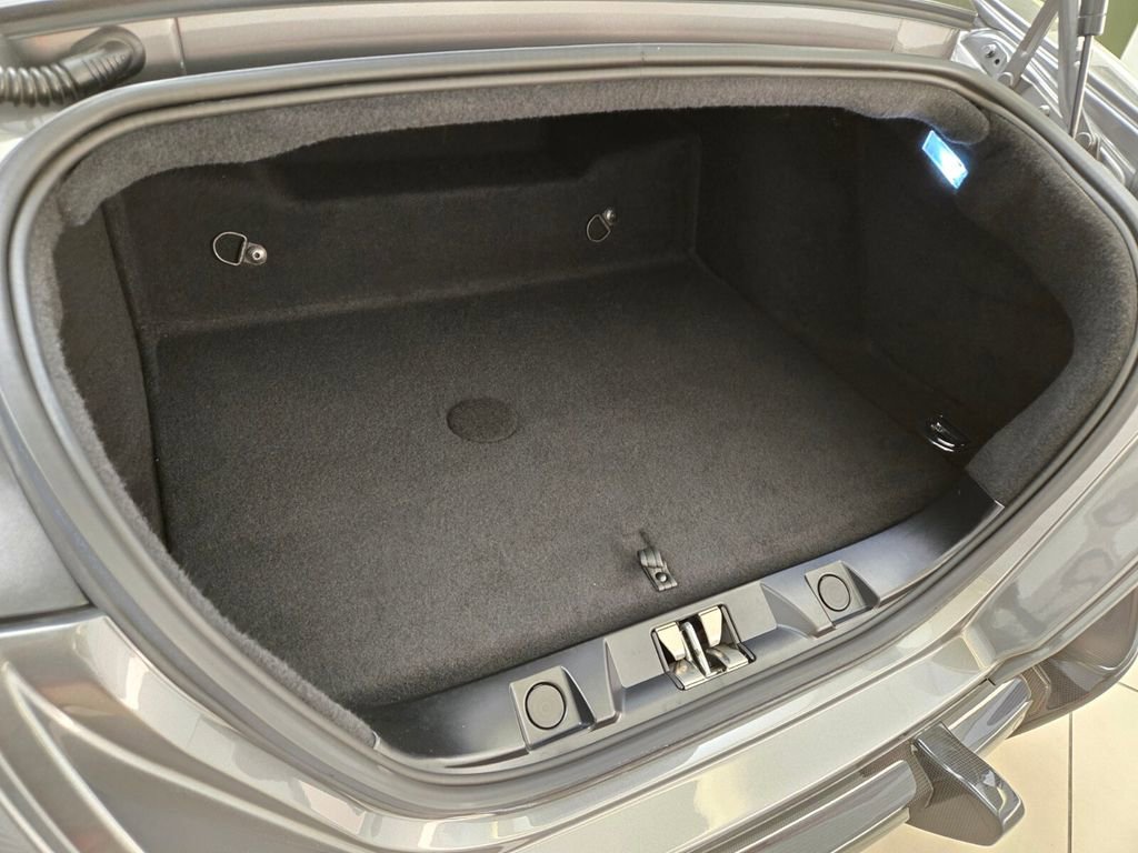 Used 2022 Ferrari Roma RWD image 20