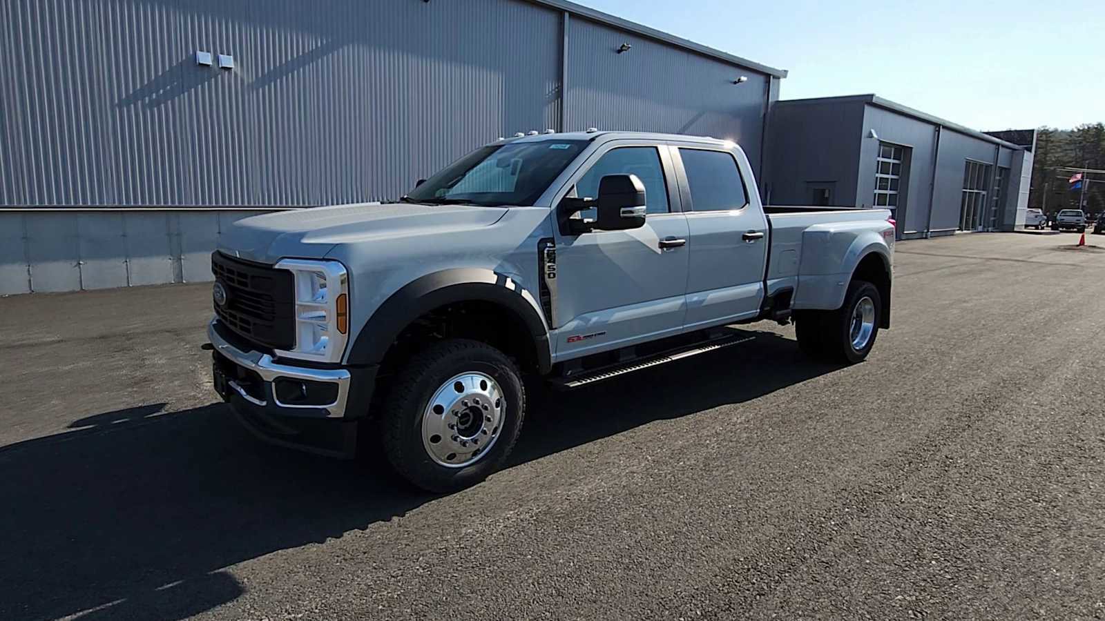 New 2026 Ford F450 4x4 Crew Cab Super Duty image 4