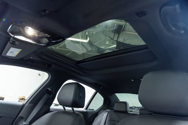 Used 2026 BMW i5 eDrive40 w/ M Sport Package image 13