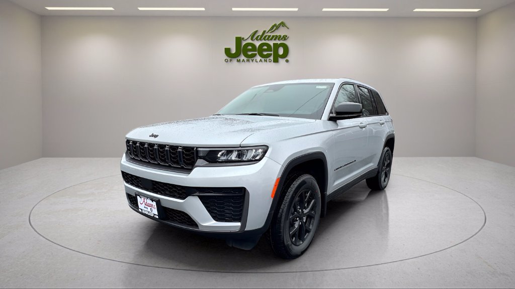 New 2026 Jeep Grand Cherokee Altitude AWD/4WD image 3