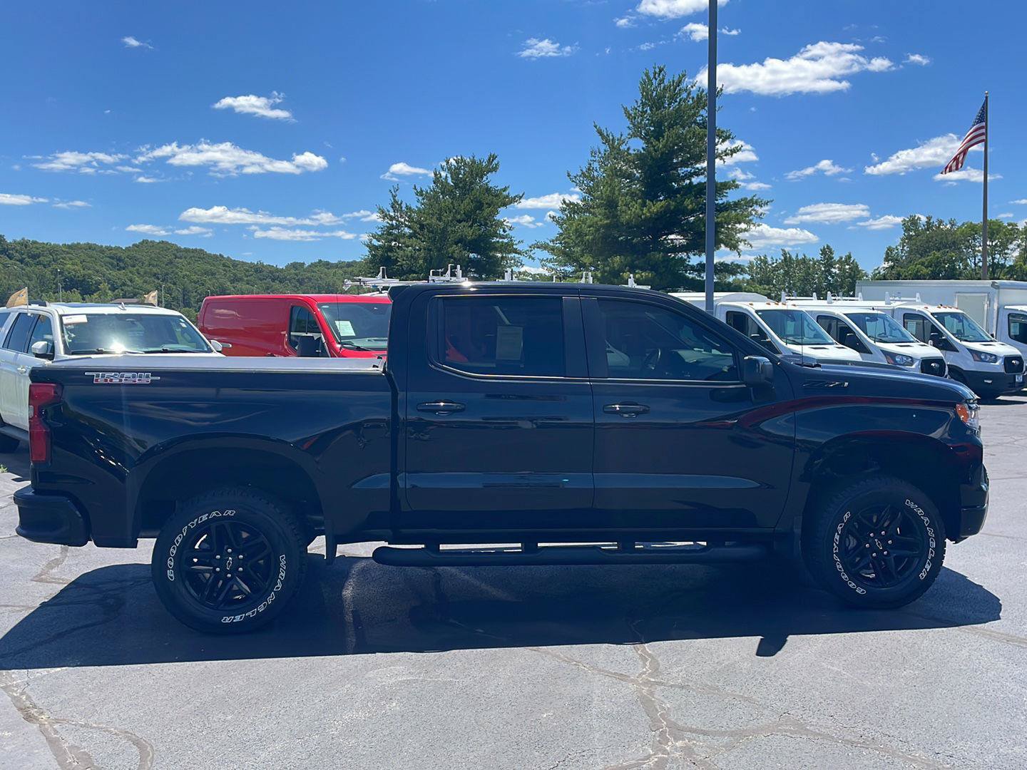 Used 2023 Chevrolet Silverado 1500 LT Trail Boss w/ Protection Package AWD/4WD image 6
