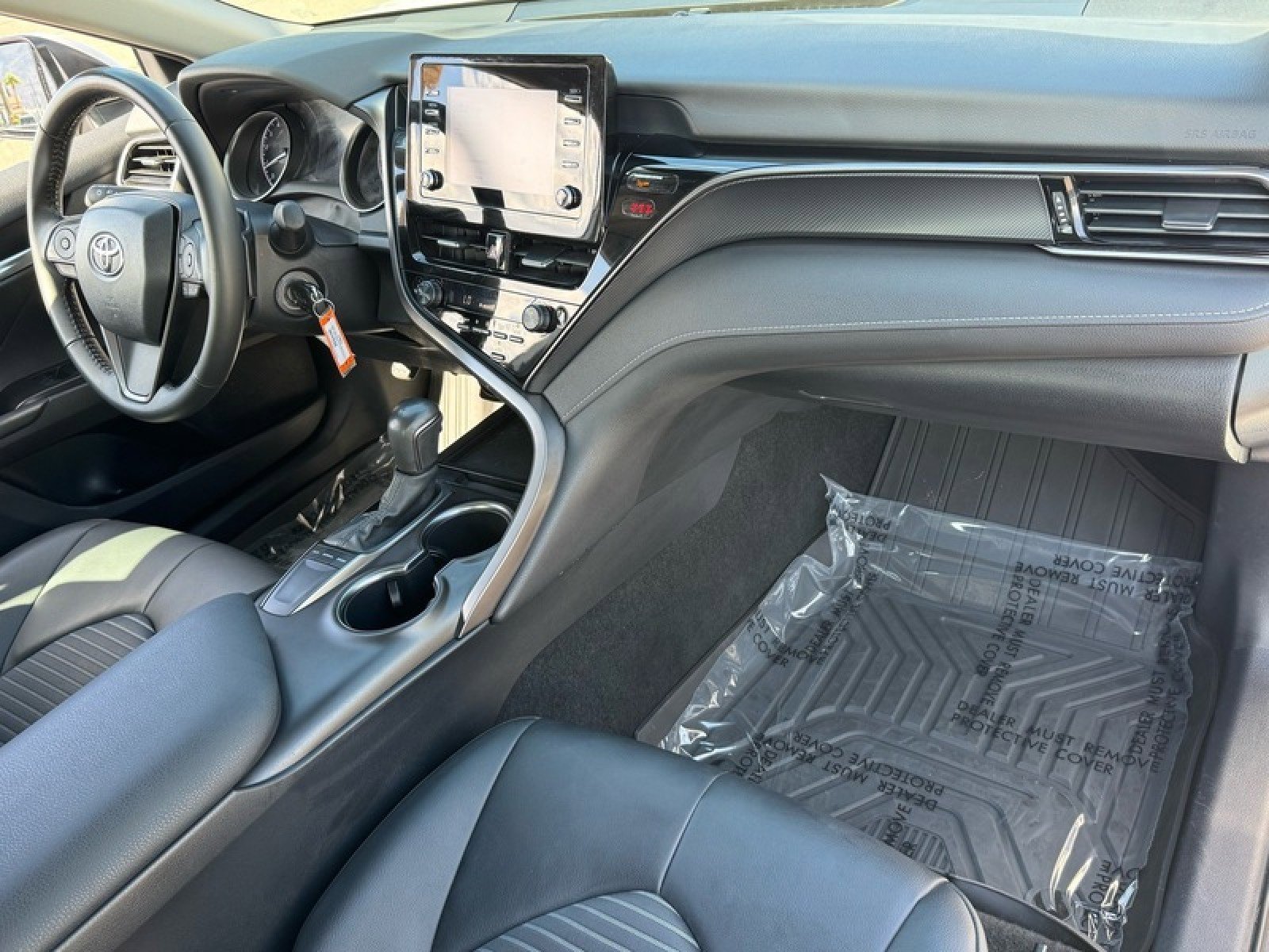 Used 2024 Toyota Camry SE image 24