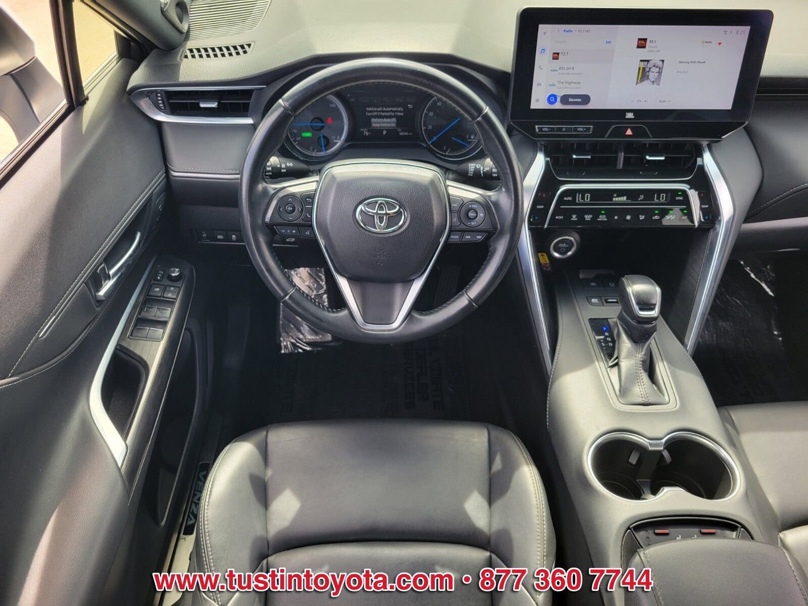 Certified 2023 Toyota Venza XLE image 12
