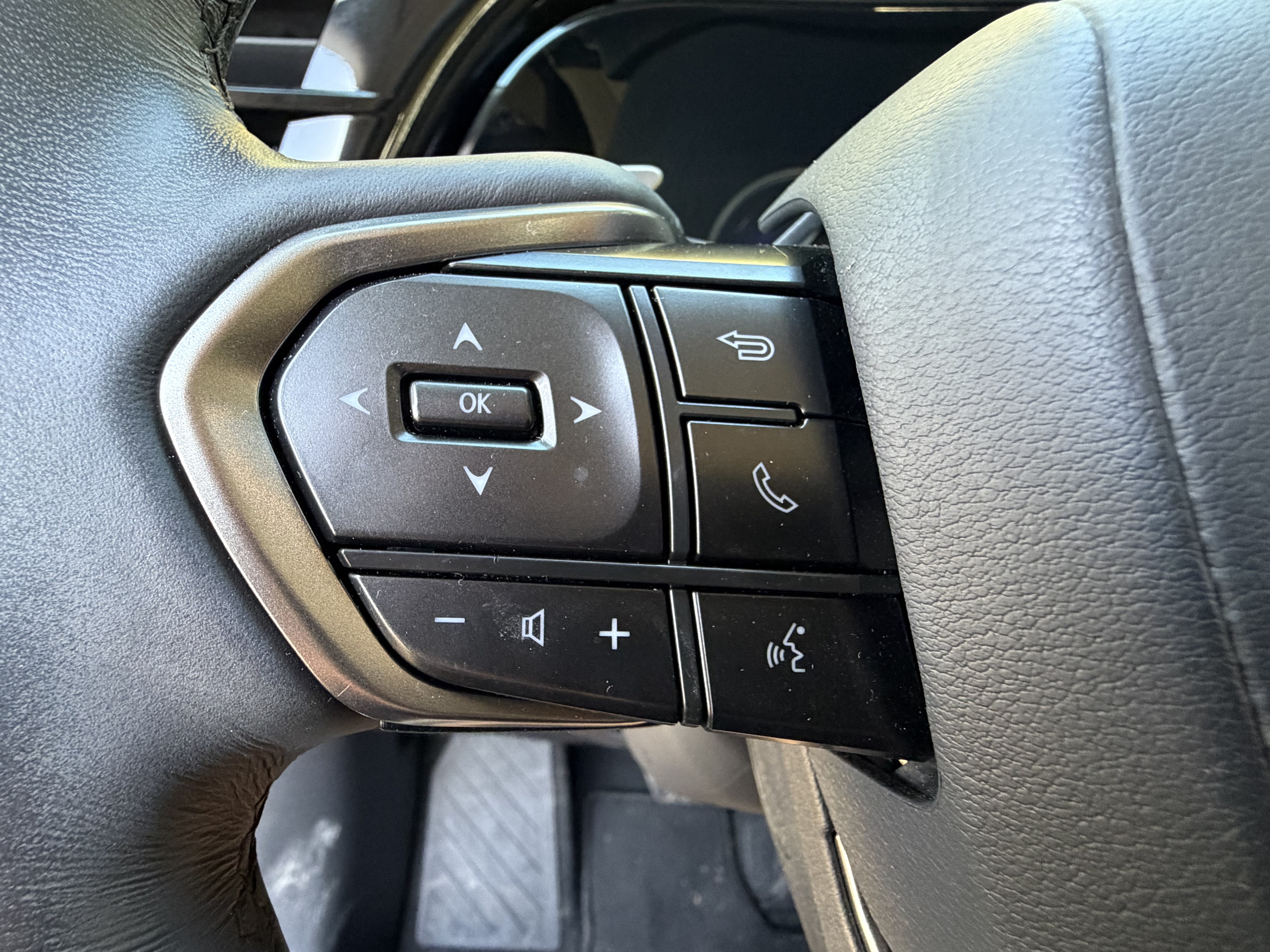 Used 2023 Lexus RX 350 FWD image 18
