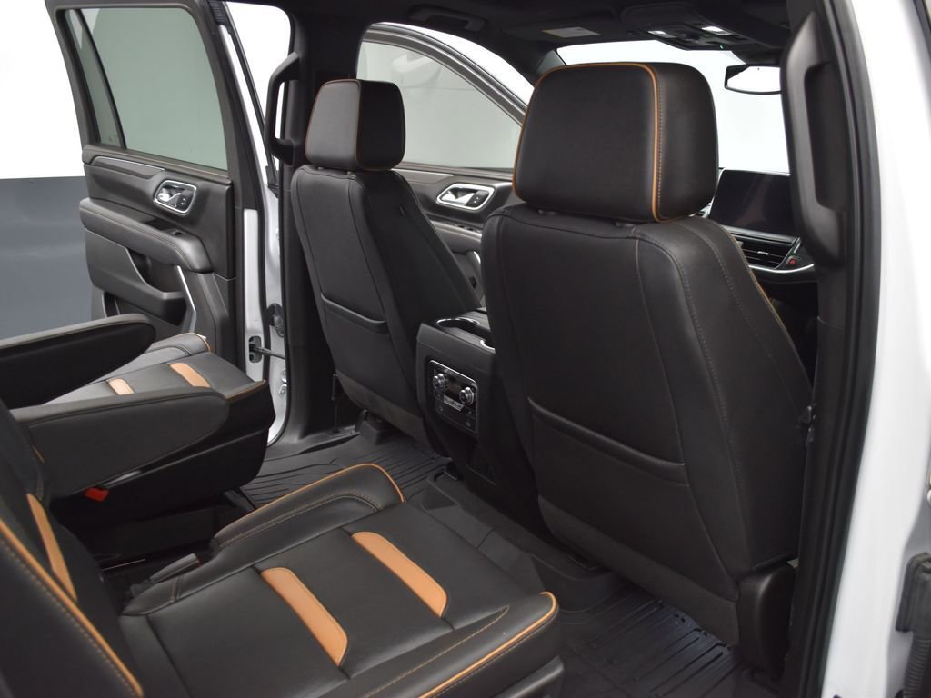 Used 2023 GMC Yukon XL AT4 AWD/4WD image 24