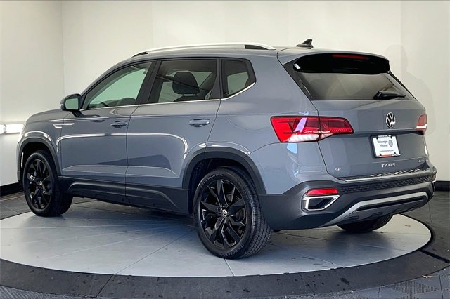 Certified 2023 Volkswagen Taos SE w/ Panoramic Sunroof Package image 12