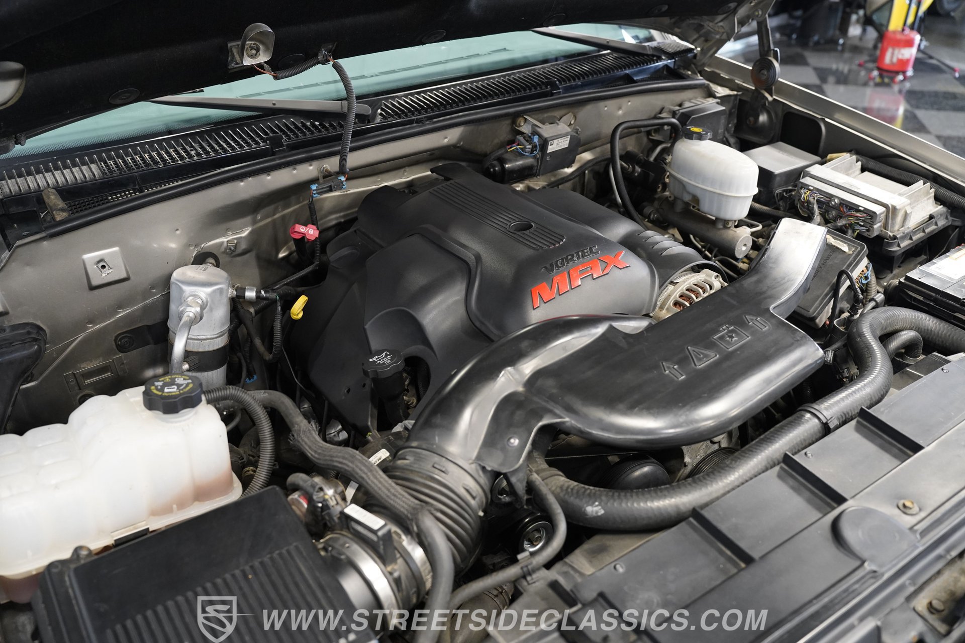 Used 1999 Chevrolet Tahoe 4WD 2-Door w/ Preferred Equipment Group image 40