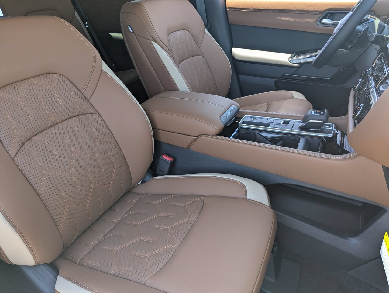 New 2026 Nissan Pathfinder Platinum FWD image 26