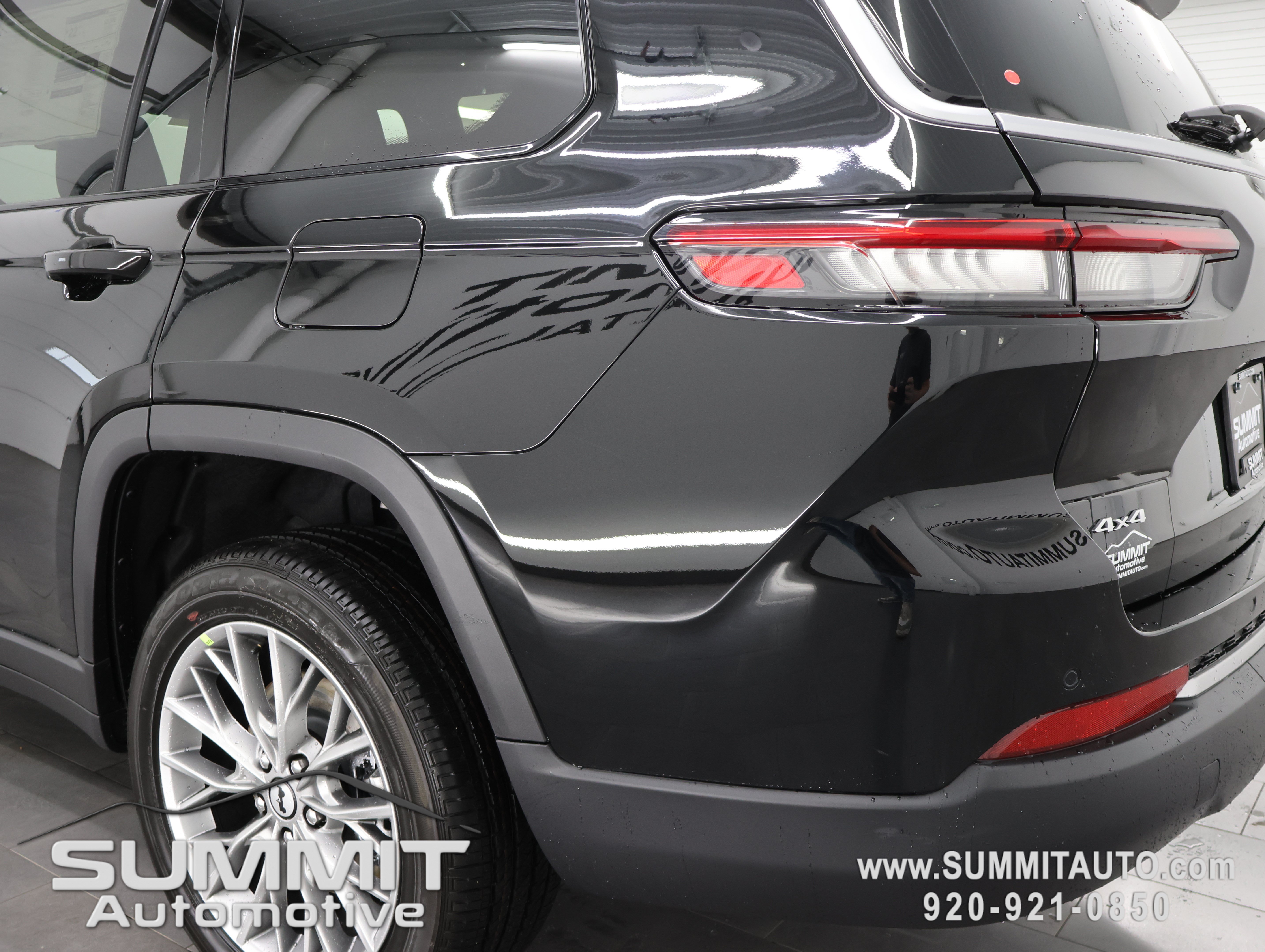 New 2027 Jeep Grand Cherokee L Limited AWD/4WD image 36