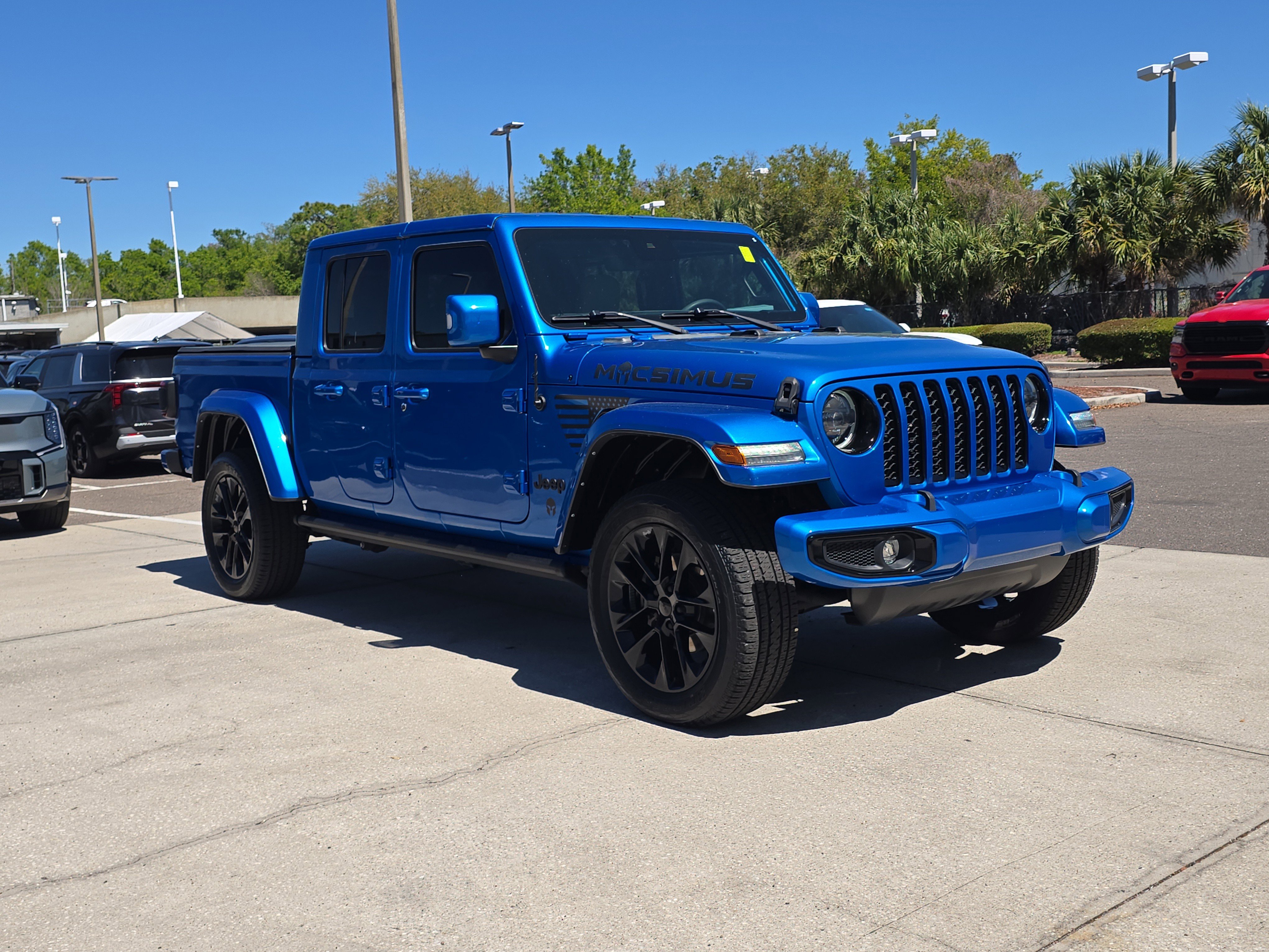 Used 2023 Jeep Gladiator Overland image 2