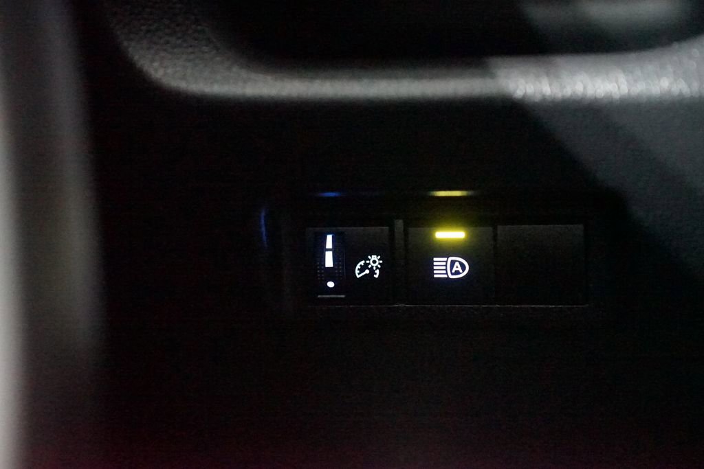 Certified 2021 Toyota RAV4 LE image 22