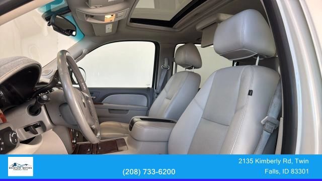 Used 2014 Chevrolet Suburban LTZ AWD/4WD image 18