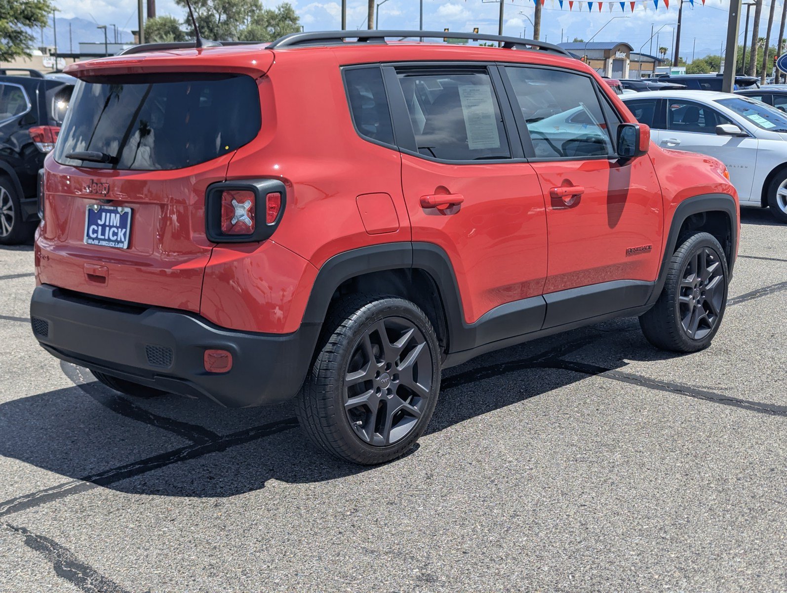 Used 2022 Jeep Renegade Latitude w/ Convenience Group AWD/4WD image 2