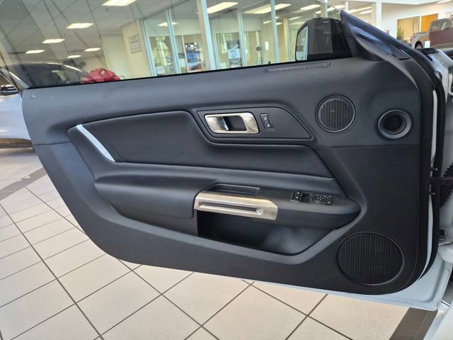 Used 2020 Ford Mustang Shelby GT500 w/ Technology Package image 27