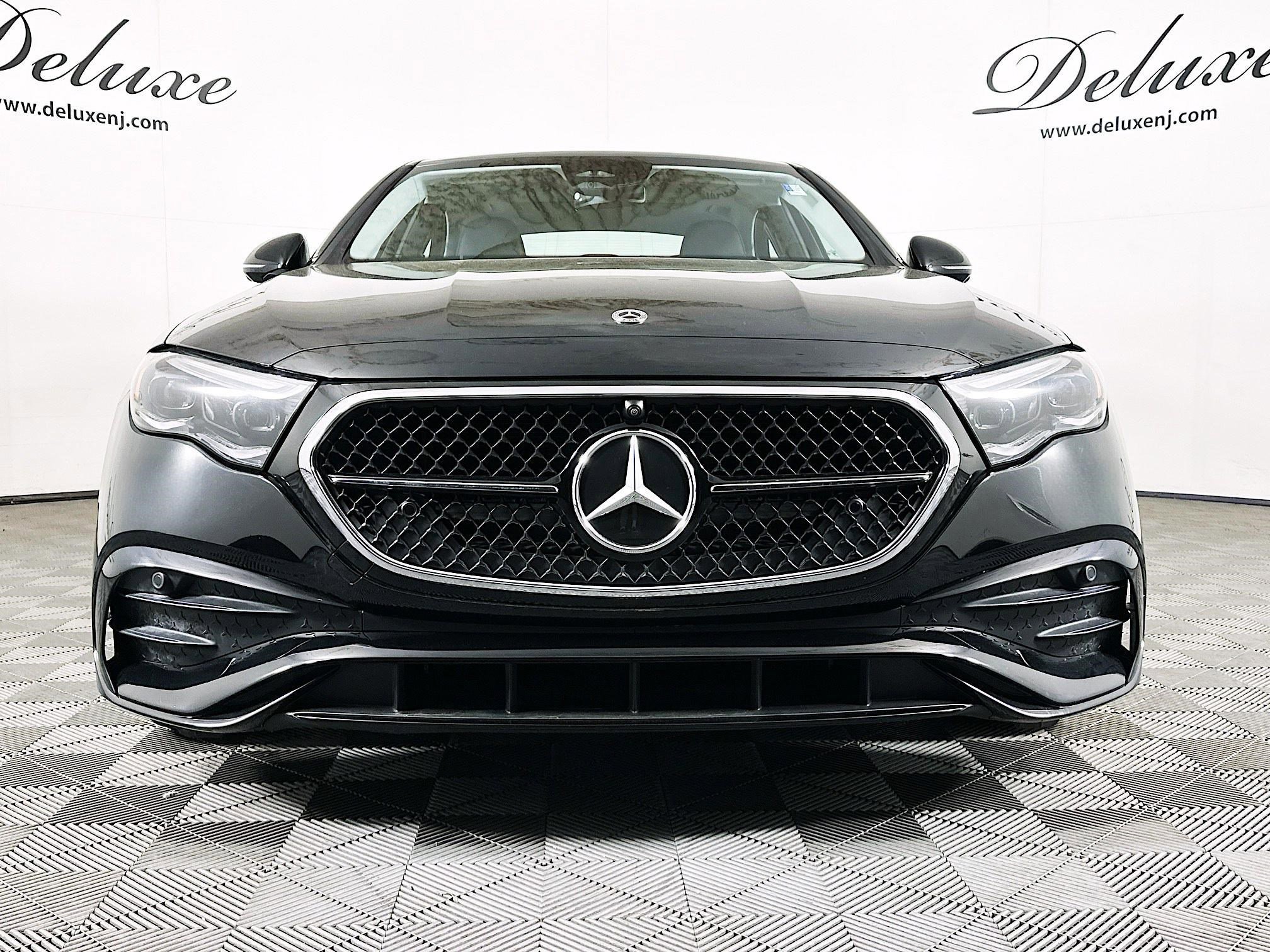 Used 2025 Mercedes-Benz E 450 4MATIC Sedan w/ MBUS Superscreen Package image 2
