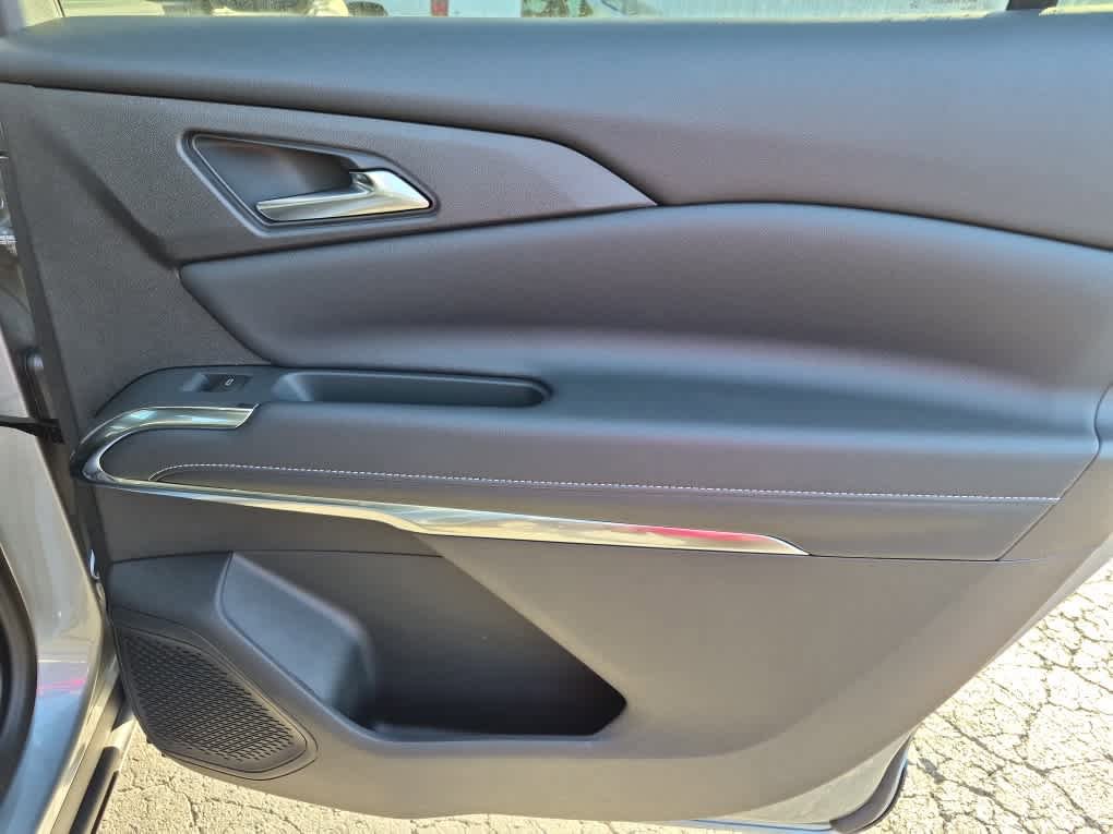 New 2026 Chevrolet Traverse LT w/ Sun and Wheel Package FWD image 36