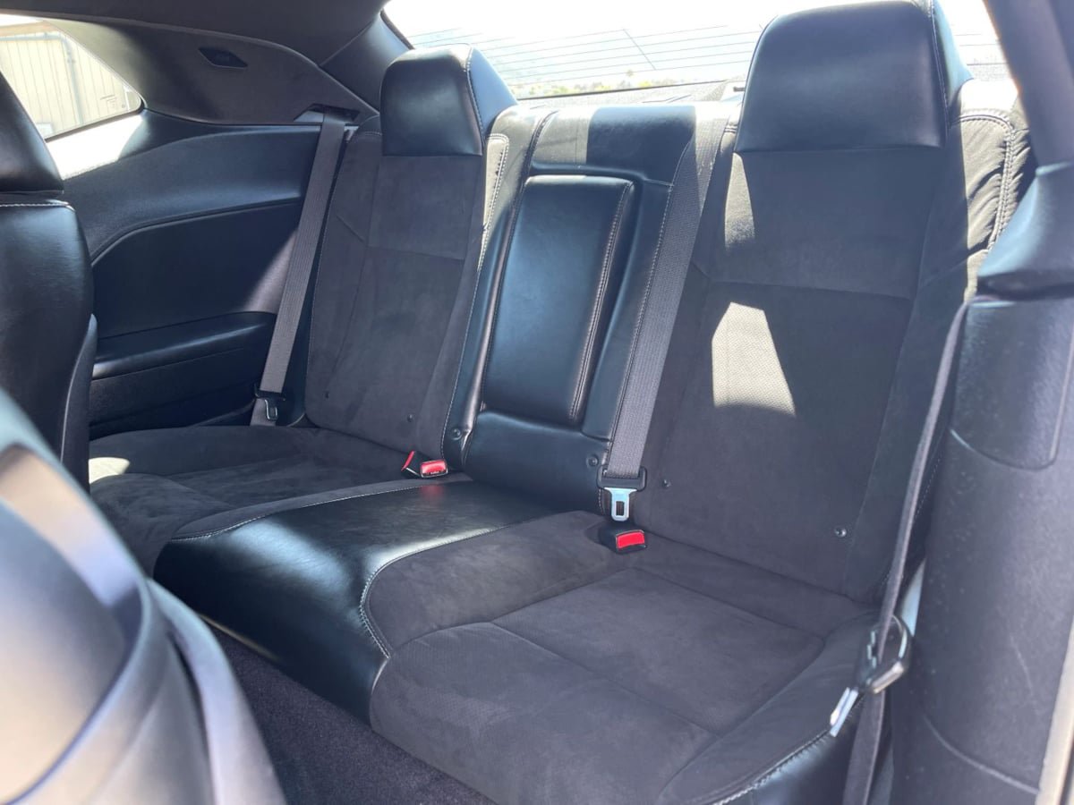 Used 2016 Dodge Challenger R/T Scat Pack w/ Leather Interior Group RWD image 16