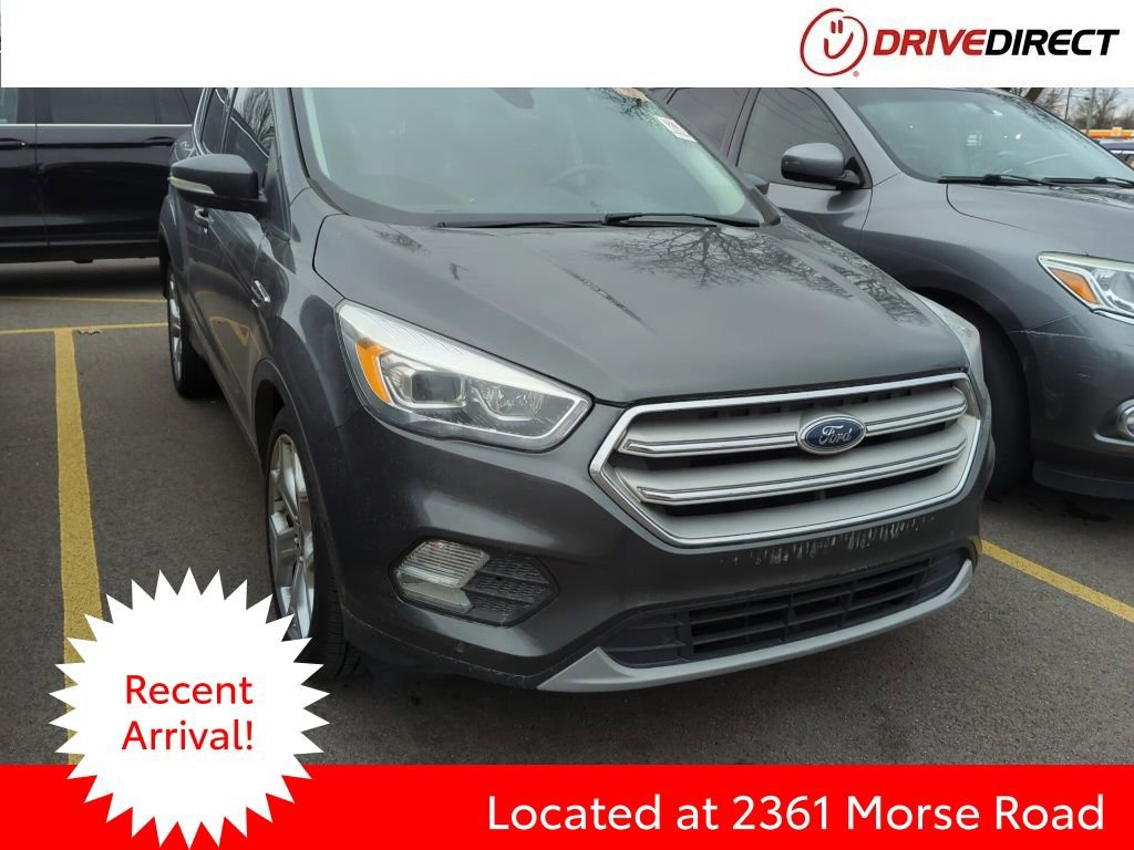 Used 2019 Ford Escape Titanium image 1