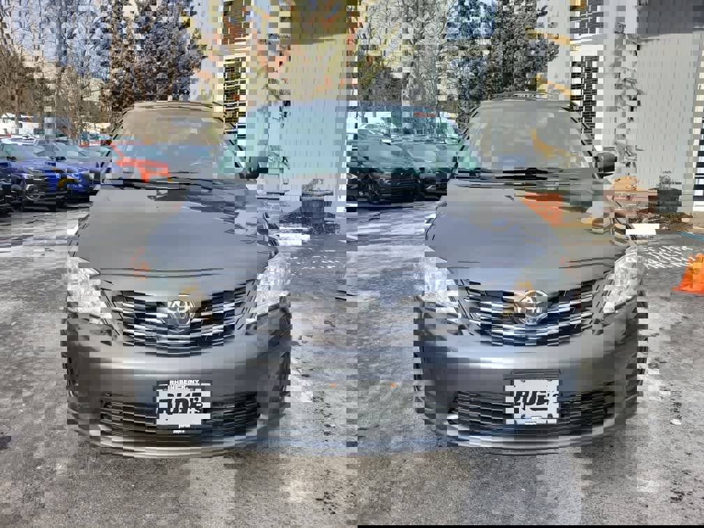 Used 2013 Toyota Corolla LE image 9