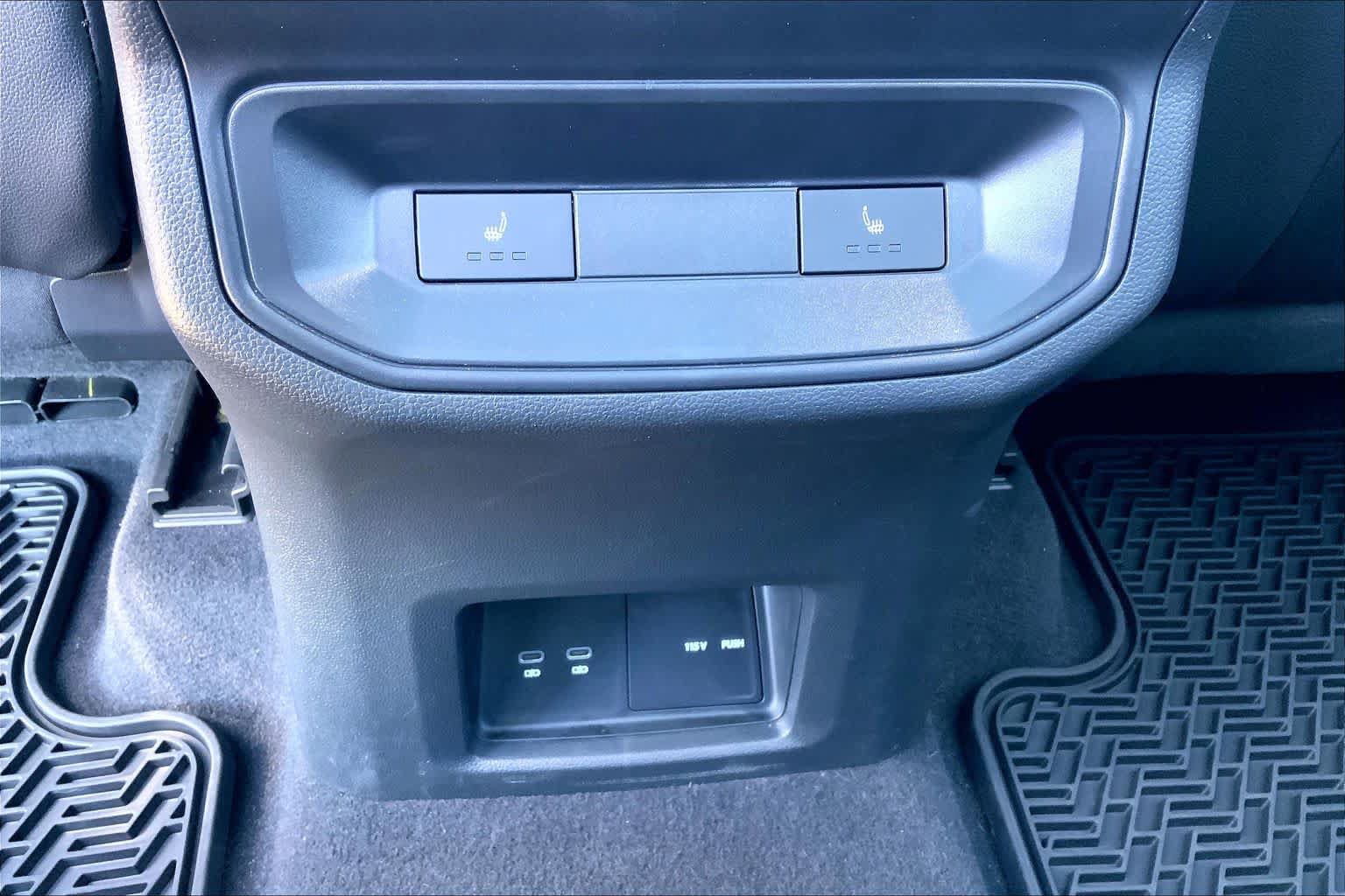 Used 2024 Volkswagen Atlas Cross Sport SEL Premium R-Line AWD/4WD image 35