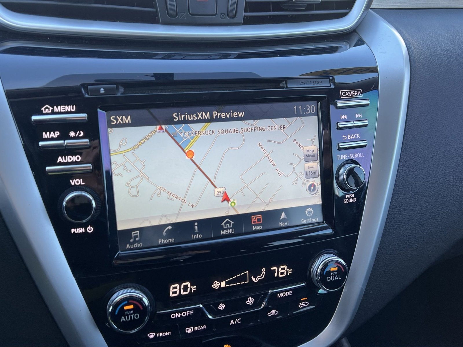 Used 2018 Nissan Murano SV w/ Premium Package image 17