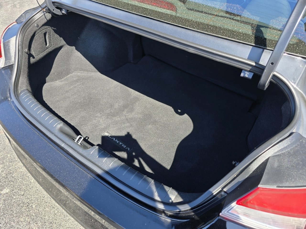Used 2022 Hyundai Elantra SEL FWD image 17