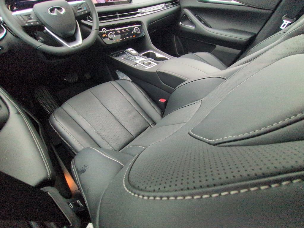 Used 2026 INFINITI QX60 Luxe w/ Cargo Package FWD image 24