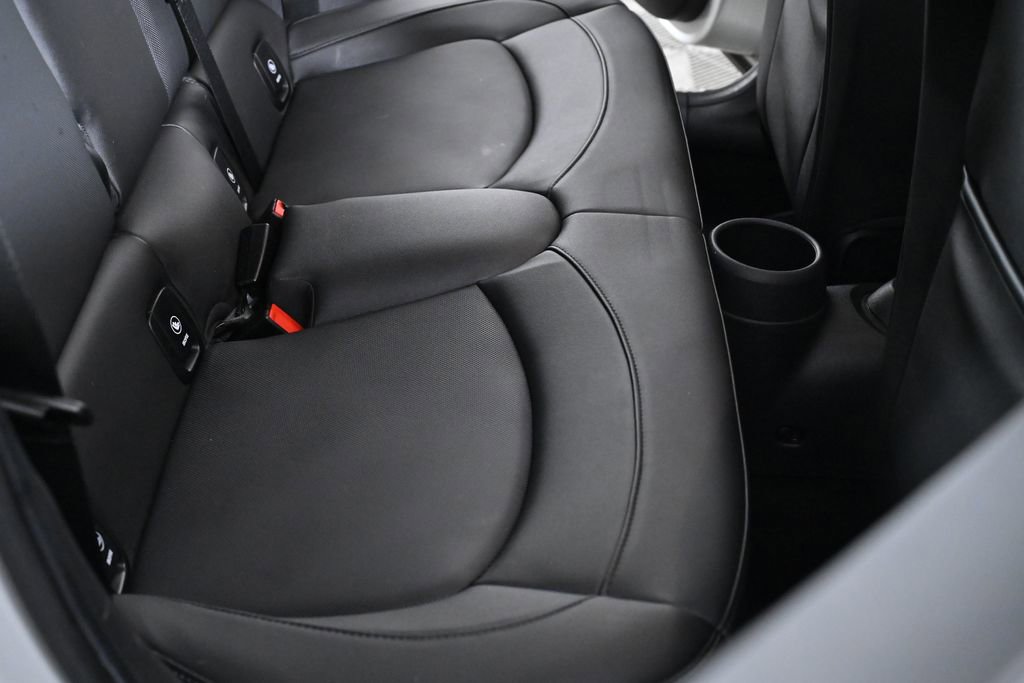 Used 2023 MINI Cooper S image 28