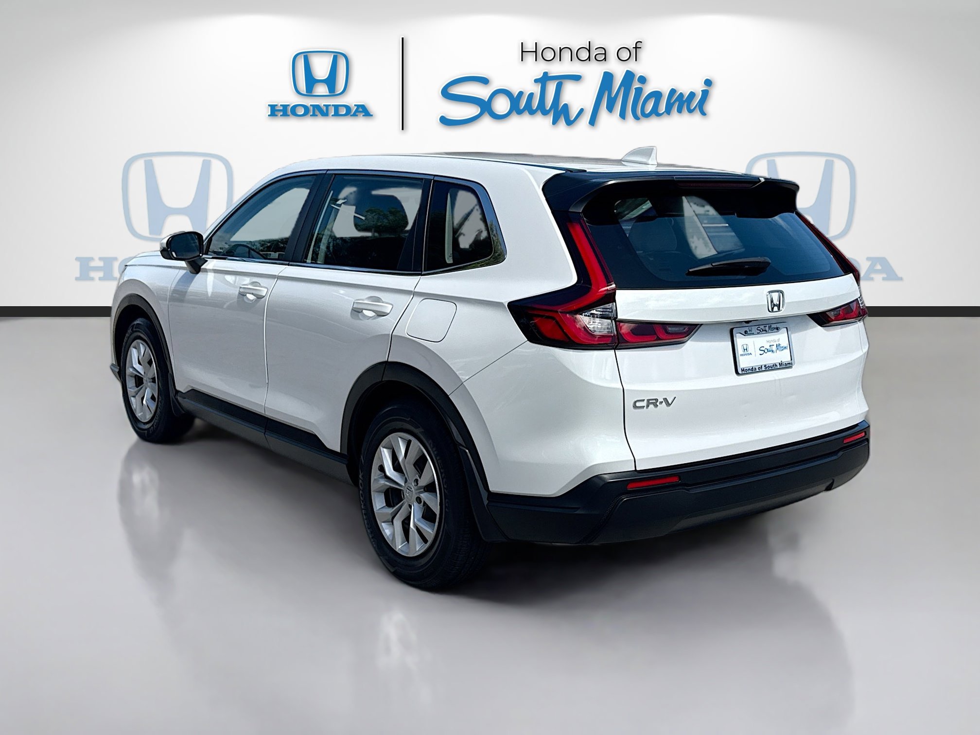 Used 2023 Honda CR-V LX image 5