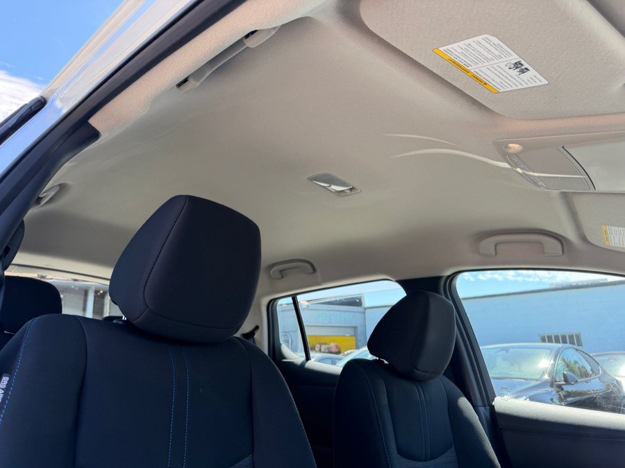 Used 2025 Nissan Leaf S FWD image 32
