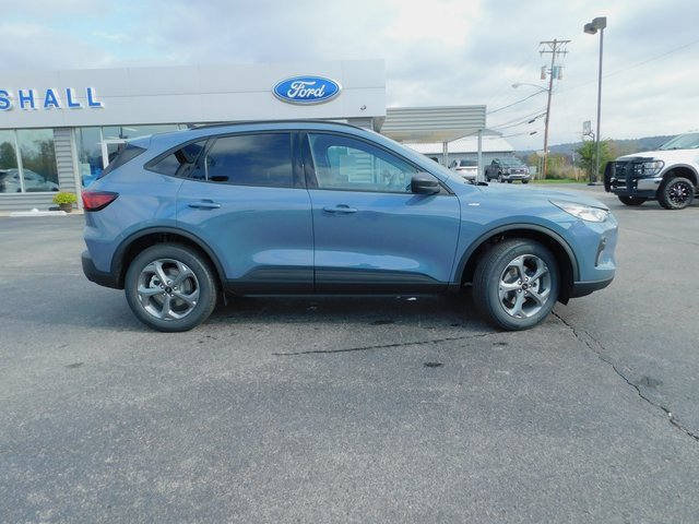 New 2026 Ford Escape ST-Line w/ Cold Weather Package image 10