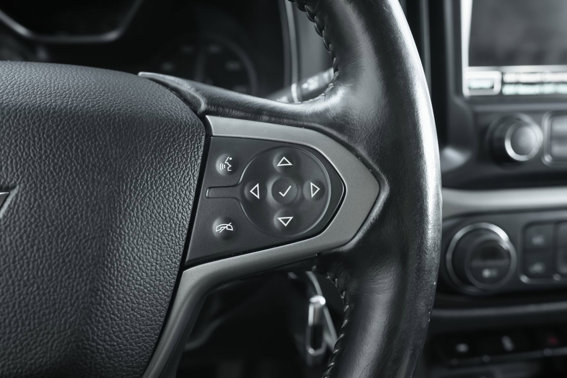 Used 2017 Chevrolet Colorado Z71 w/ Z71 Midnight Edition image 20