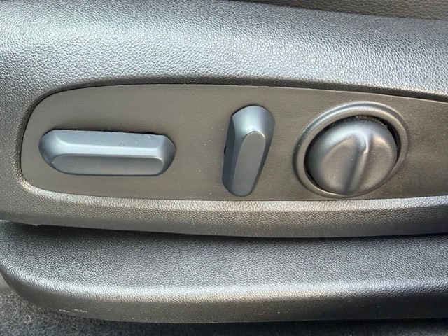 Used 2023 GMC Acadia SLT FWD image 27