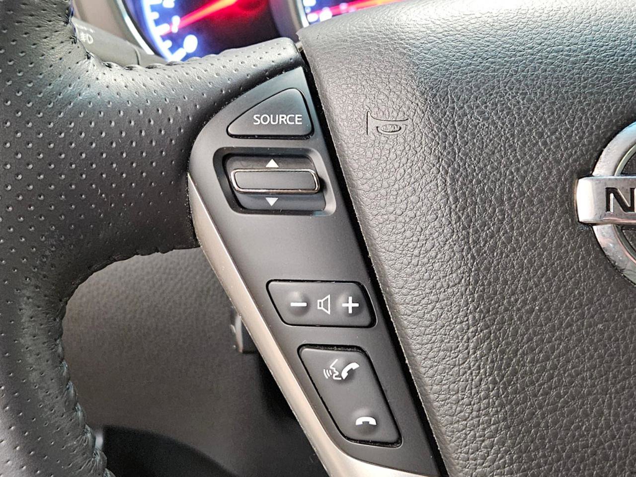 Used 2011 Nissan Murano LE image 17