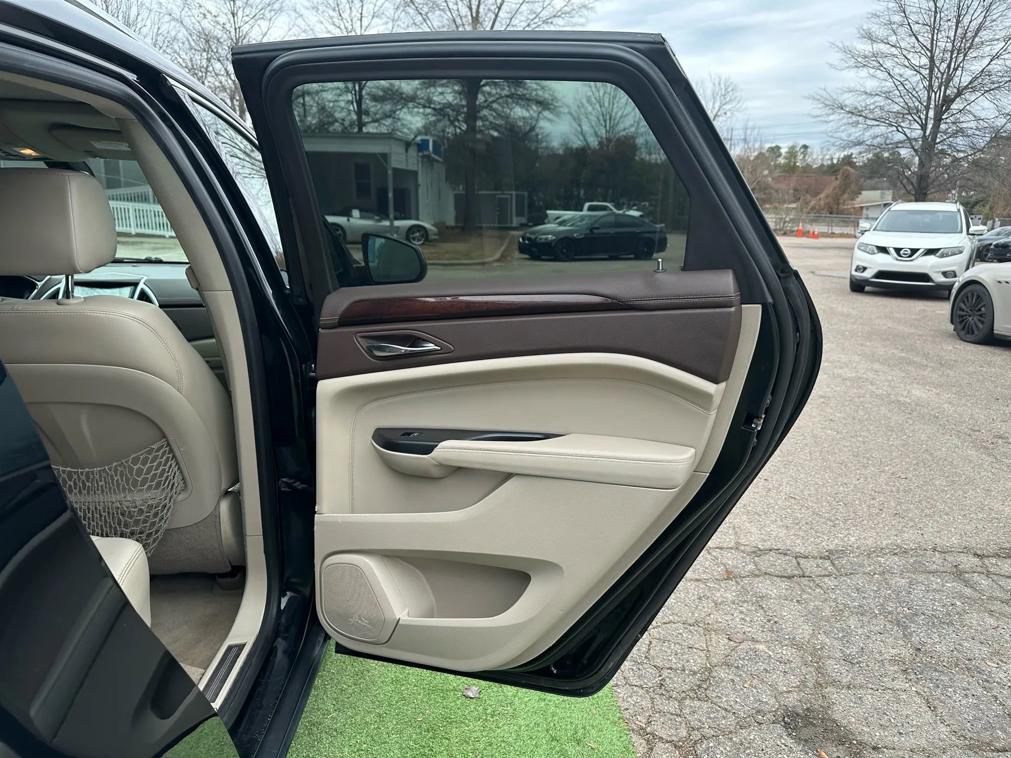 Used 2016 Cadillac SRX Luxury image 17