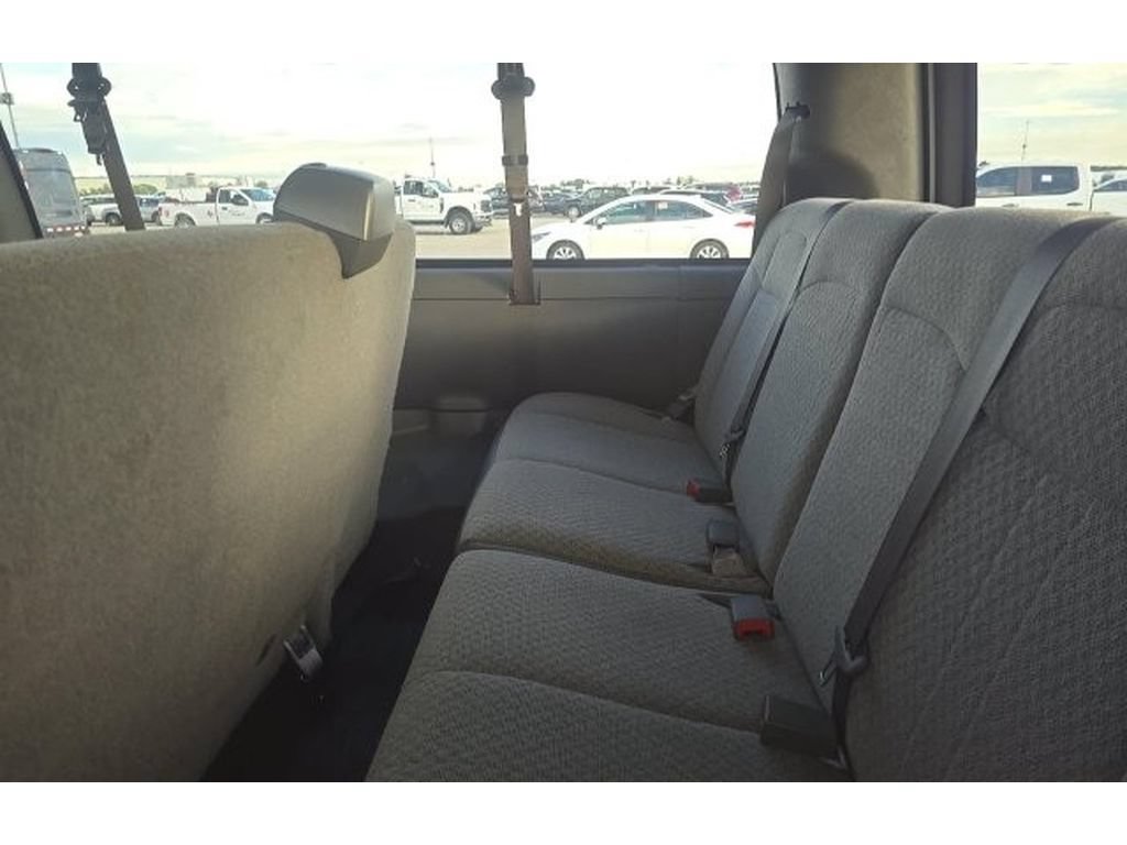 Used 2025 Chevrolet Express 3500 LT w/ LT Preferred Equipment Group RWD image 11