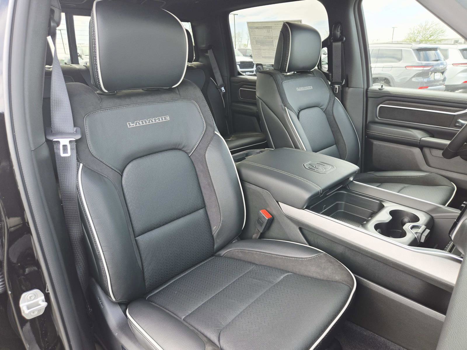 New 2026 RAM 1500 Laramie AWD/4WD image 16