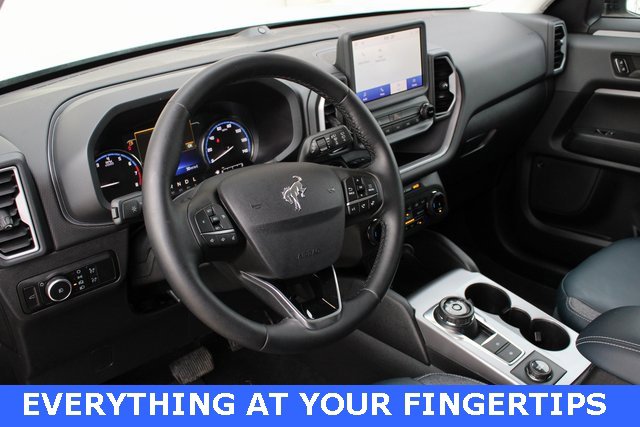 Used 2024 Ford Bronco Sport Outer Banks w/ Tech Package image 2