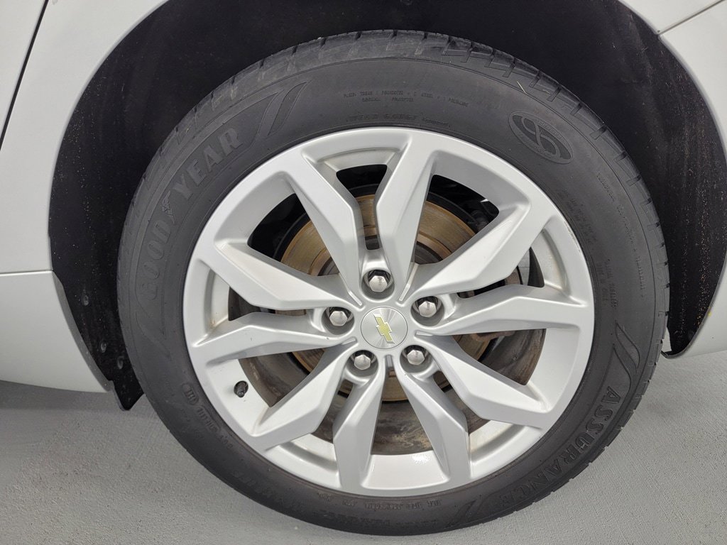 Used 2018 Chevrolet Impala LT FWD image 11