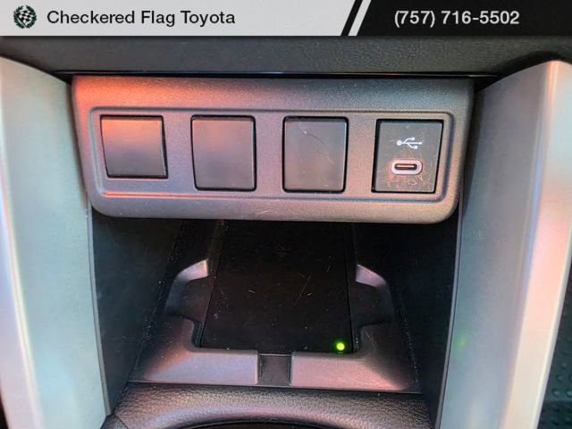 Certified 2025 Toyota Corolla Cross LE AWD/4WD image 19