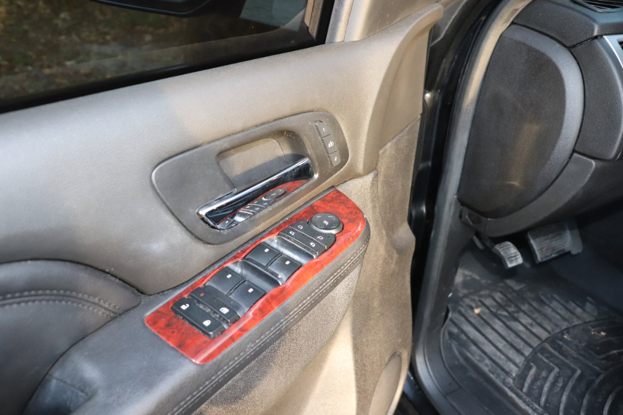 Used 2014 Cadillac Escalade ESV Premium AWD/4WD image 8