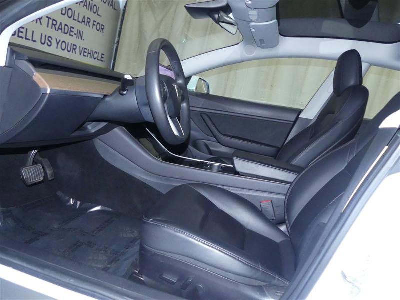 Used 2019 Tesla Model 3 Standard Range Plus image 17