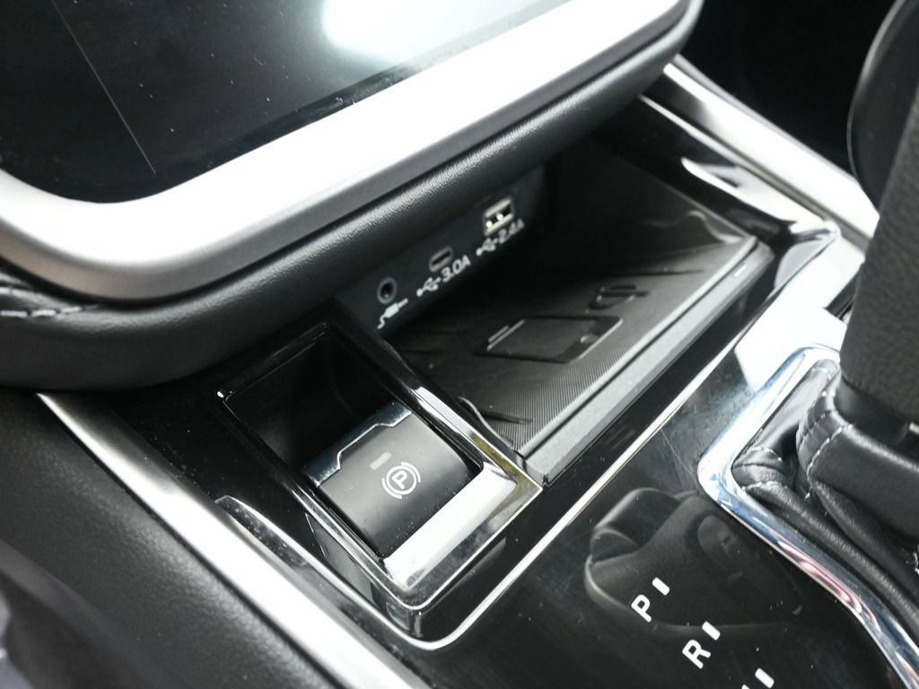 Used 2025 Subaru Outback Touring XT image 18